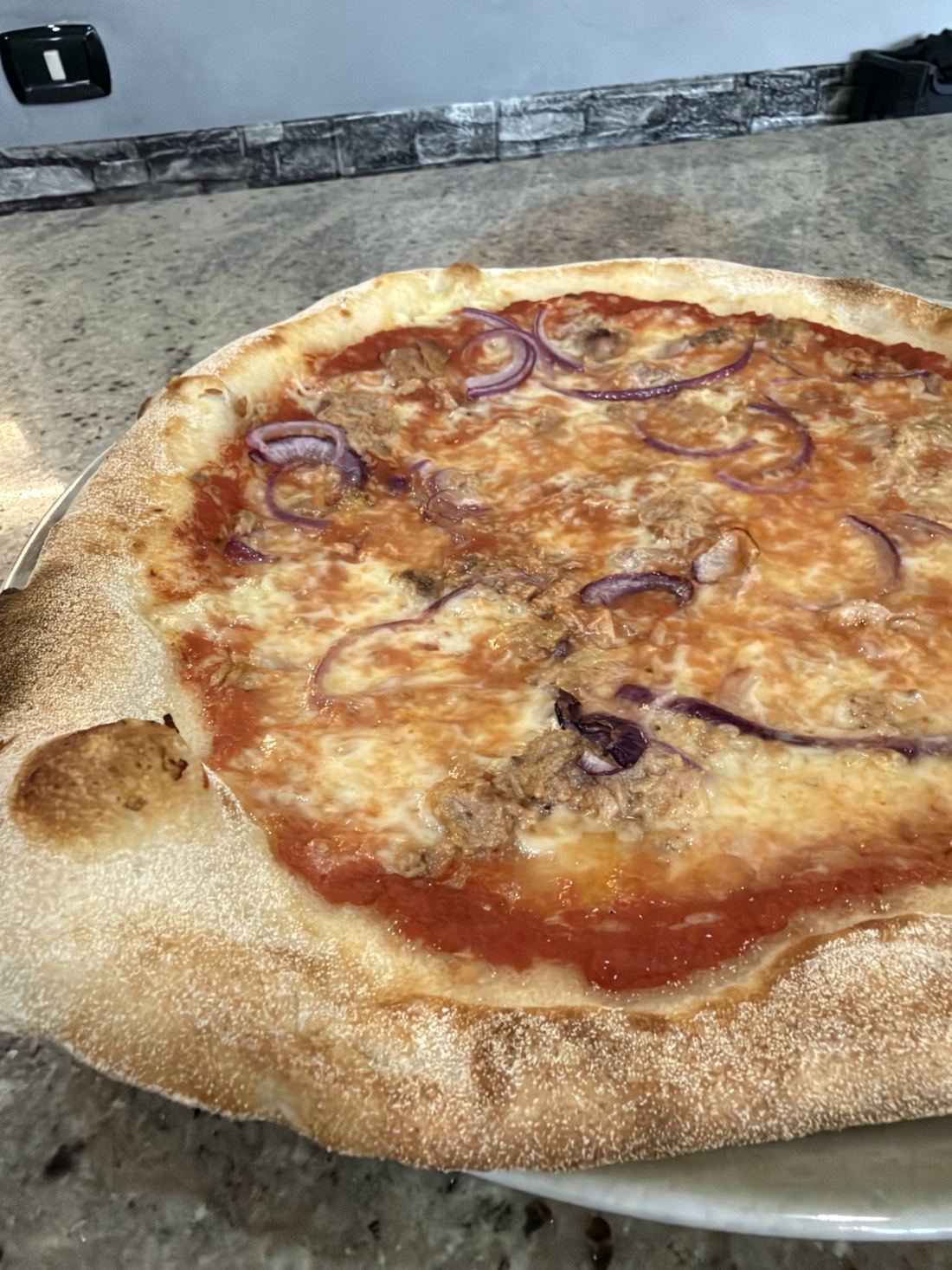 Pizza Bruscò appena sfornata